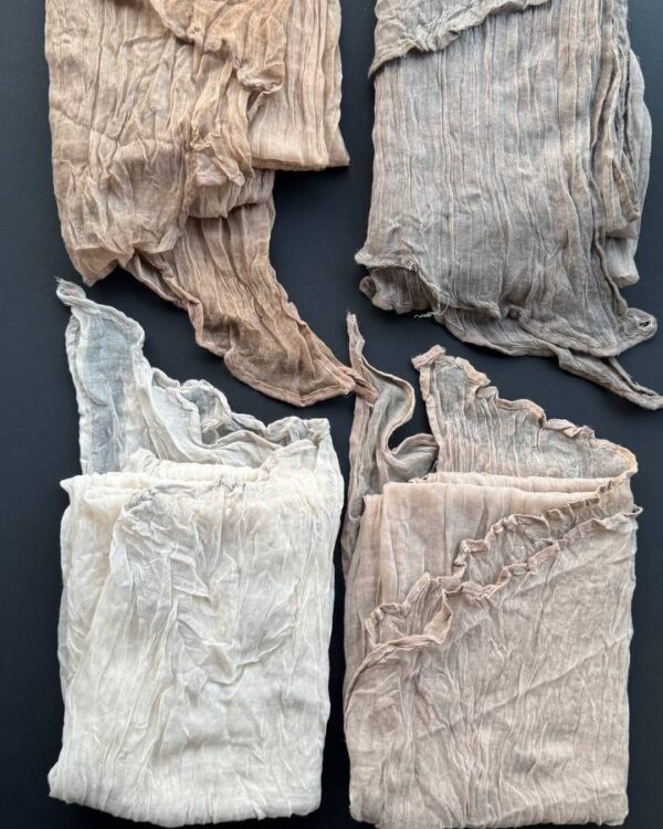 شال تمام نخ کاغذی دم ماهی دور نوار سنگشور (جین 12 تایی  کد 931)