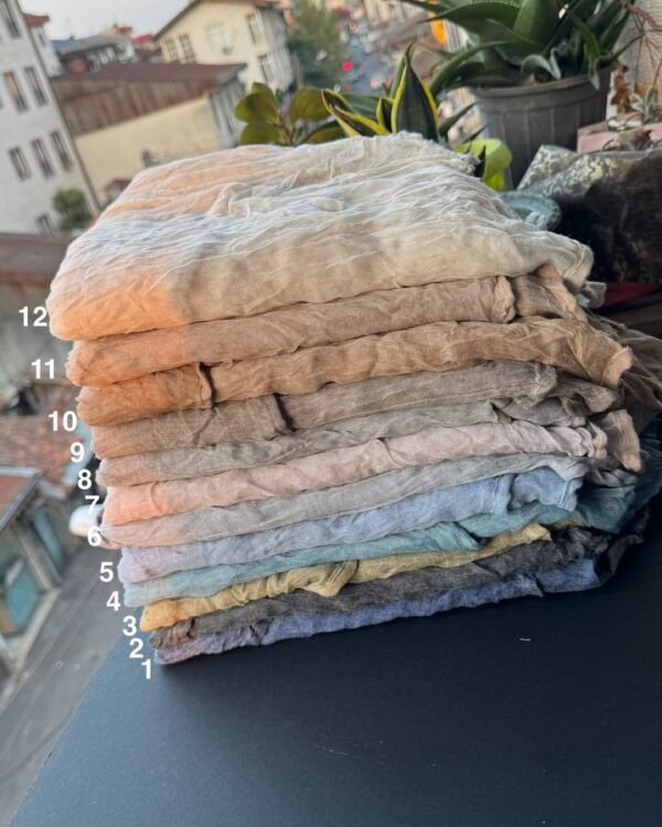 شال تمام نخ کاغذی دم ماهی دور نوار سنگشور (تک فروشی کد 107)