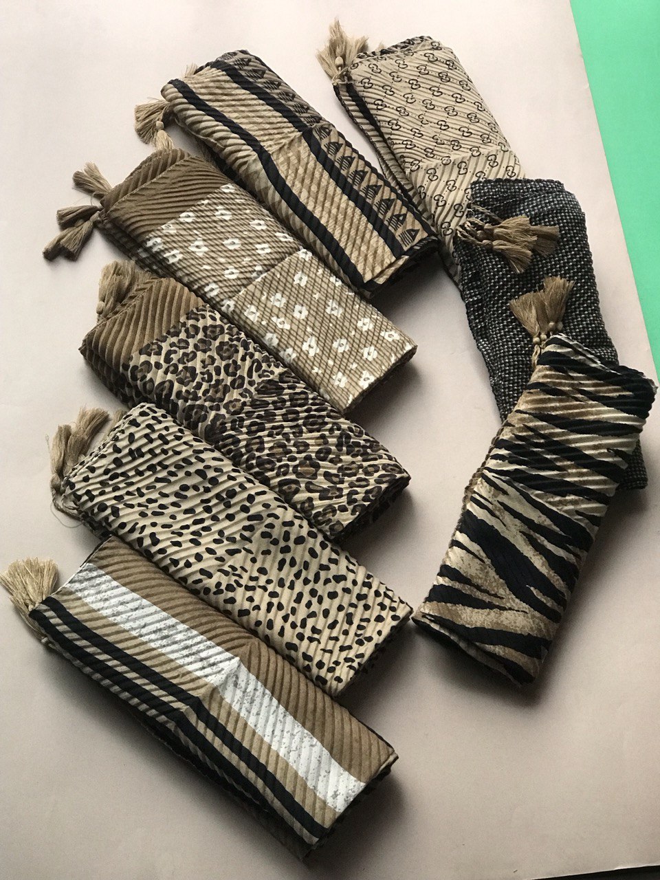 photo_5780604416947241427_y