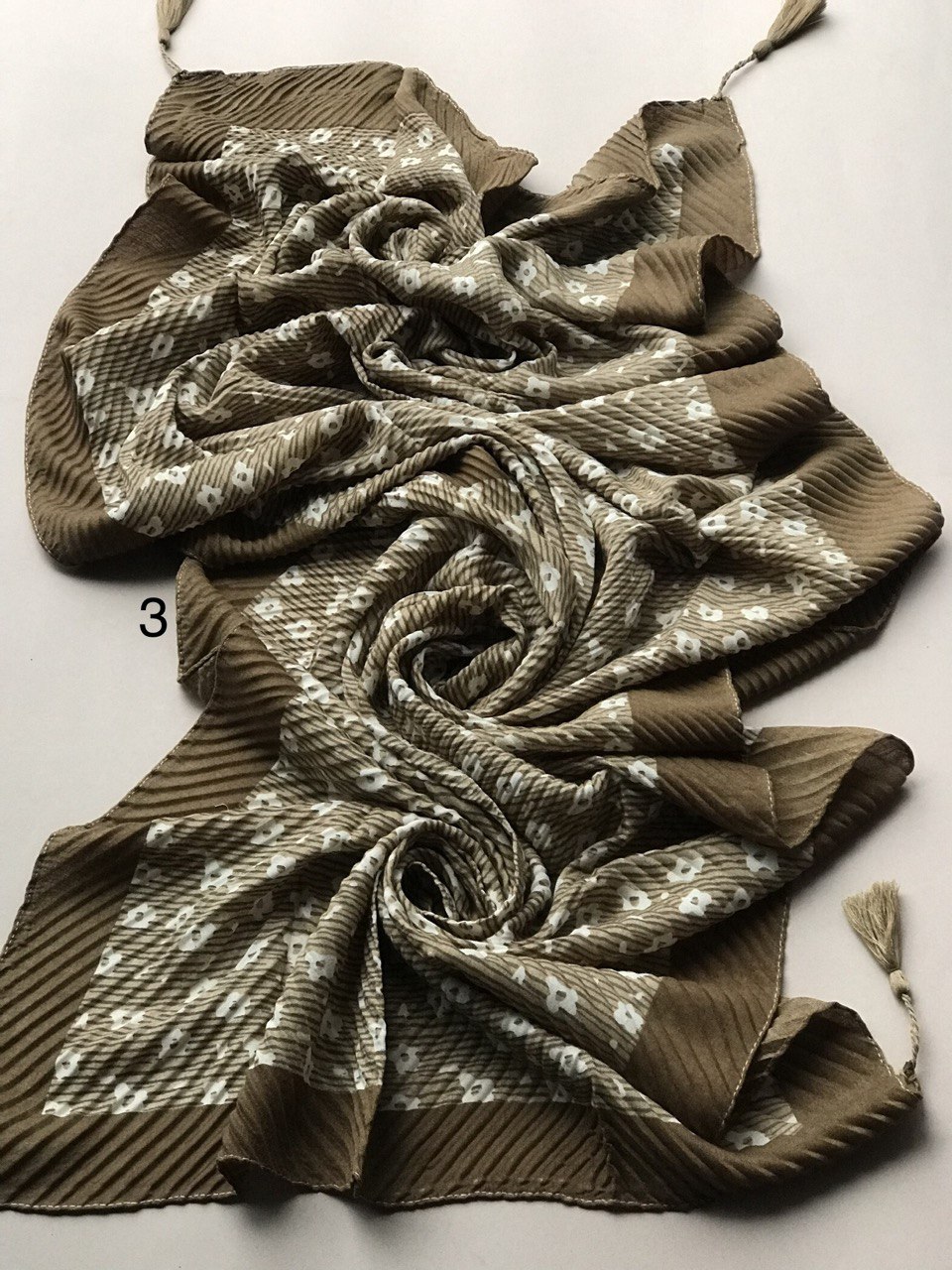 photo_5780604416947241429_y