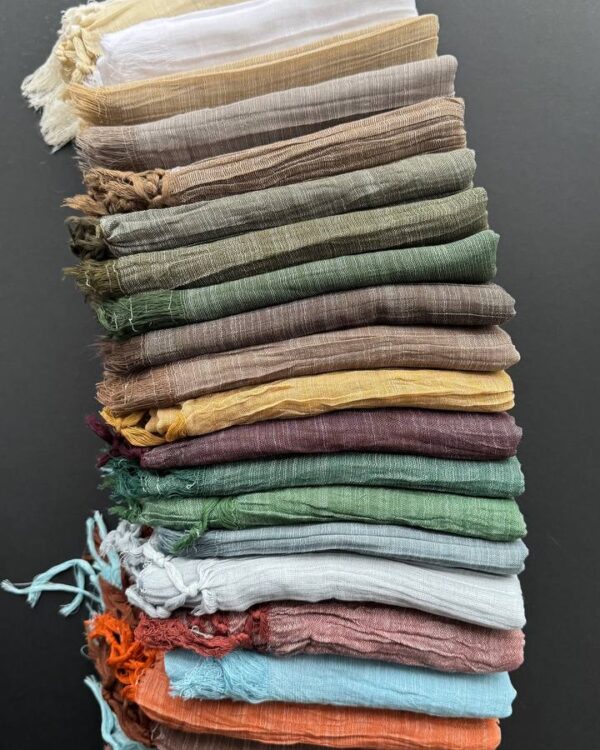 شال تمام نخ پنبه کنفی دور ریش و منگوله کوبایی (جین 10 تایی کد 914)