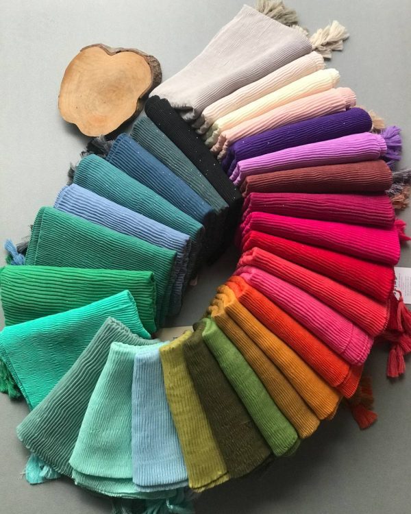 شال برشکا شاین منگوله دار (تک فروشی کد 157)