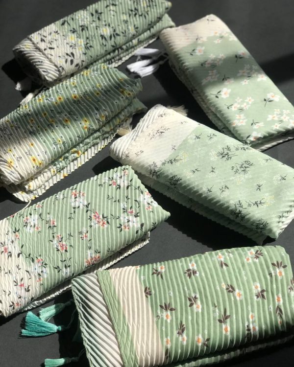 شال پلیسه نخی منگوله دار