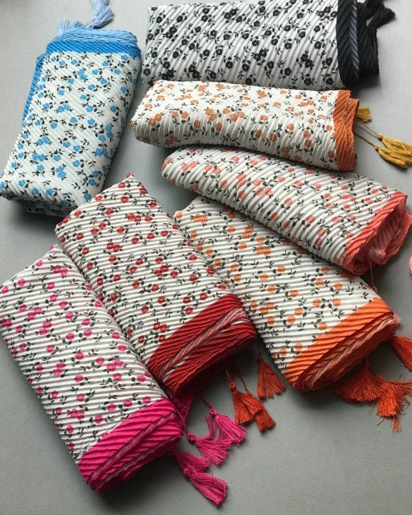 شال پلیسه نخی منگوله دار