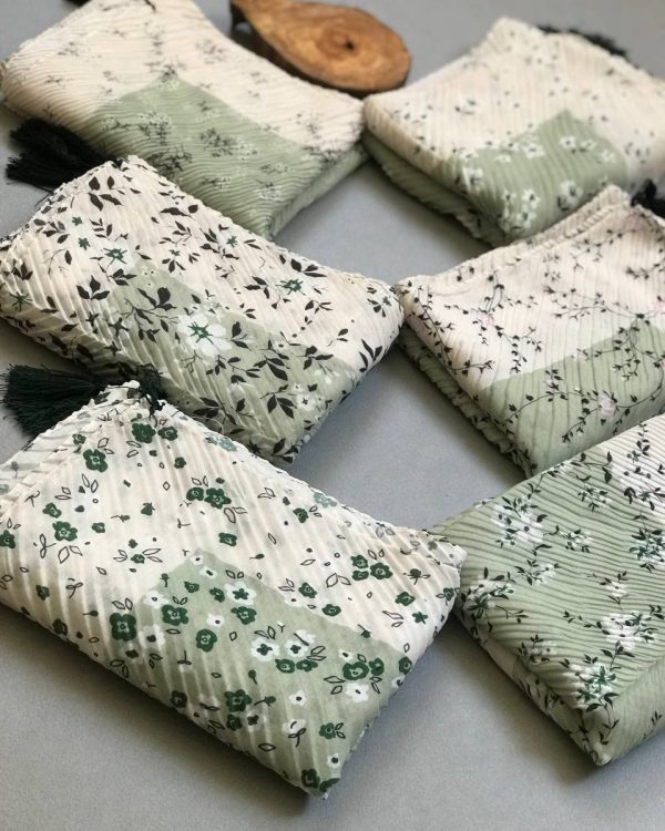 شال پلیسه نخی منگوله دار (کد ۲۰۹)