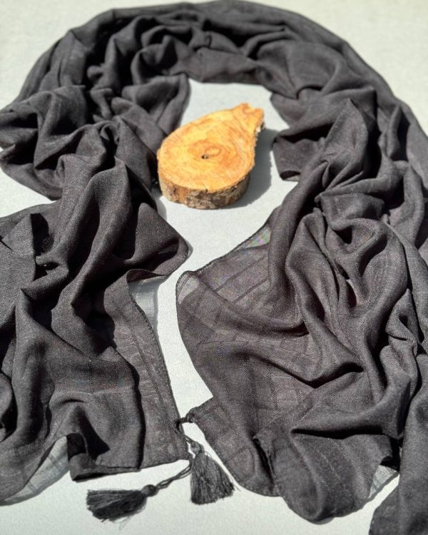 شال نخی طرح مربعی (تک فروشی کد ۳۷۹)