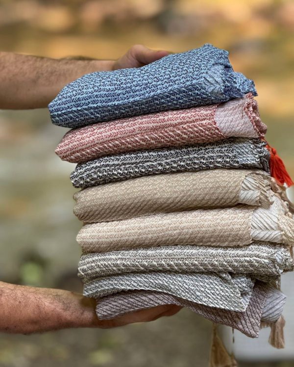 شال پلیسه نخی منگوله دار (تک فروشی کد 369)