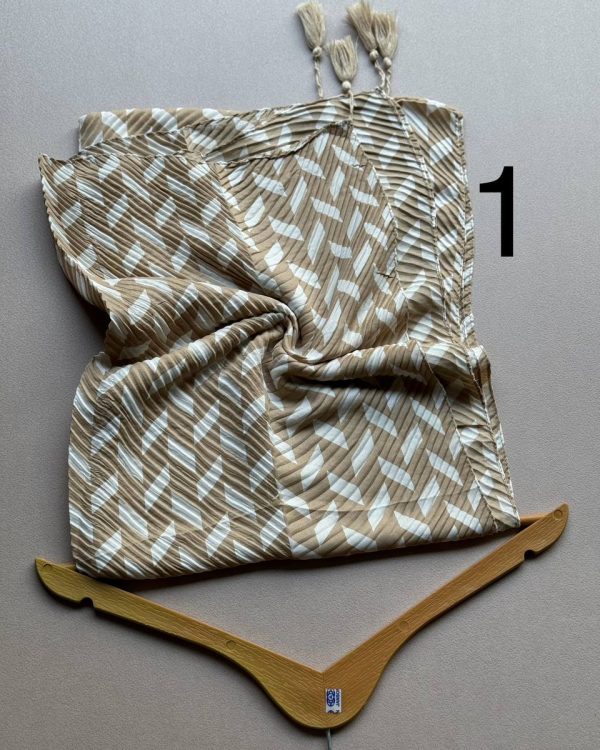 شال پلیسه نخی منگوله دار (عمده فروشی کد ۴۰۵)