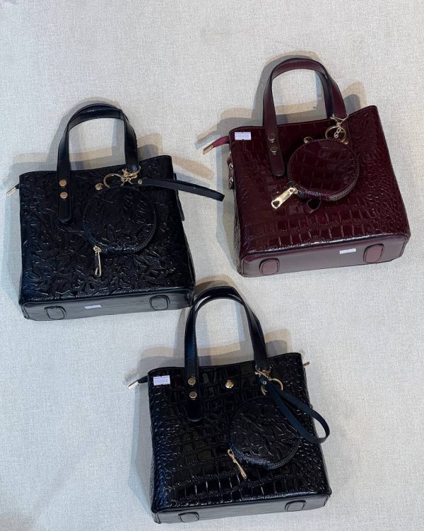 کیف پاس سه زیپ ورنی(کد 520)