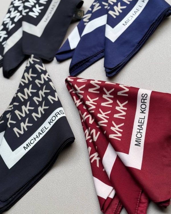 مدیوم اسکارف ساتن چاپی (تکفروشی کد 625)