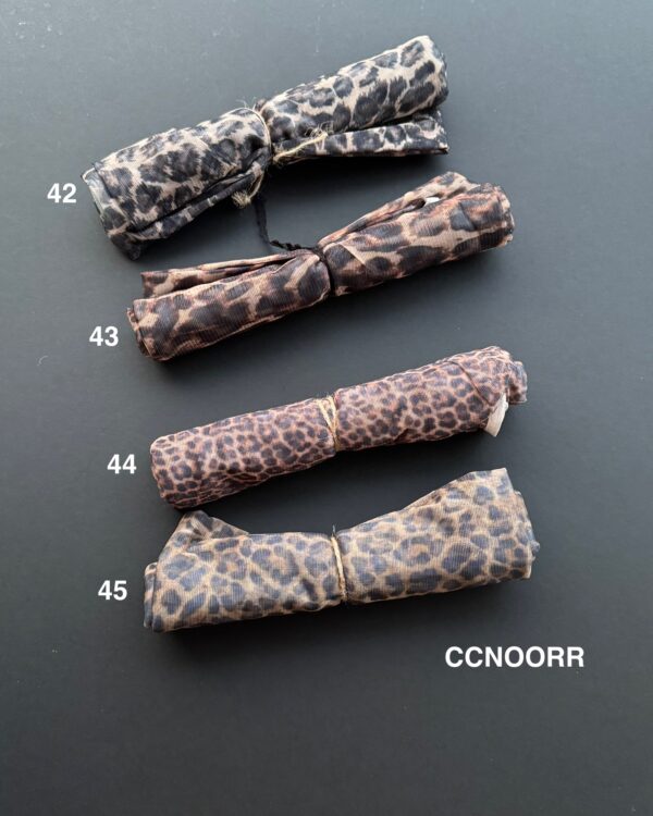 شال توری پلنگی دور نواری (جین10 تایی کد 900)