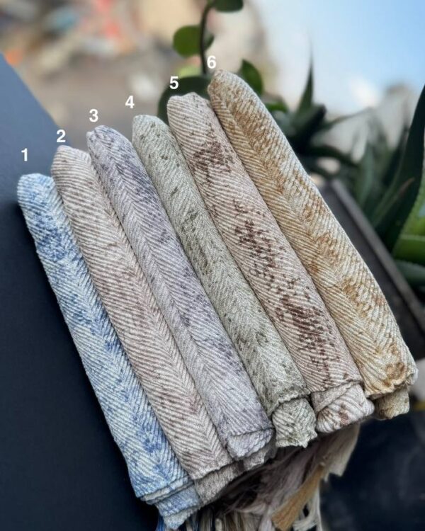 شال نخ پنبه 4 فصل پلیسه منگوله دو رنگ(تکفروشی 952)