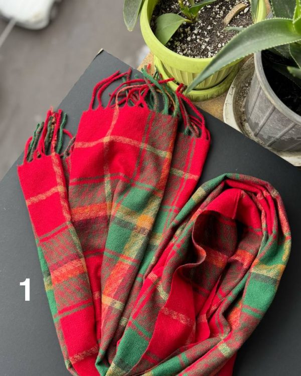 شال موهر چهار خونه قرمز سبز ریشه دارعمده (جین 6 تایی کد 1003)