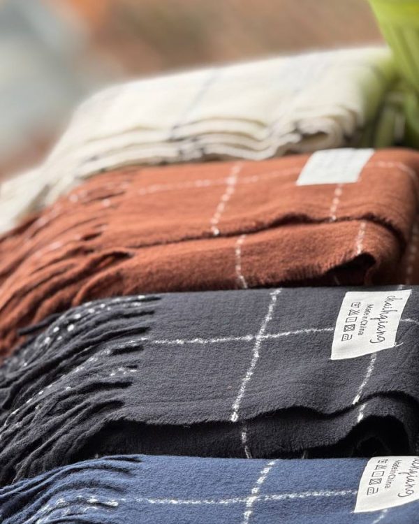 شال موهر چهار خونه ریشه دار عمده (جین 4 تایی کد 993)