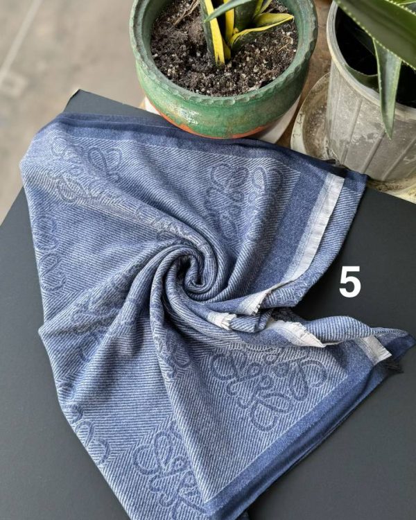 شال موهر جناقی طرح لویی وی دو رو نوار لمه عمده (جین 6 تایی کد 1017)