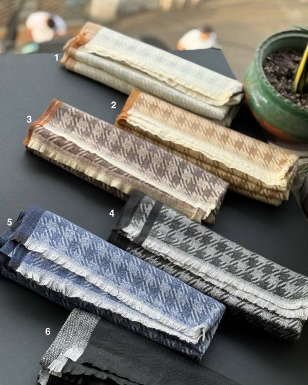 شال موهر جناقی طرح پیچازی دو رو نوار لمه عمده (جین 6تایی کد 1013)