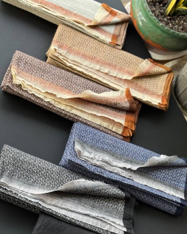 شال موهر جناقی طرح گوچی دو رو نوار لمه(تکفروشی کد 1010)