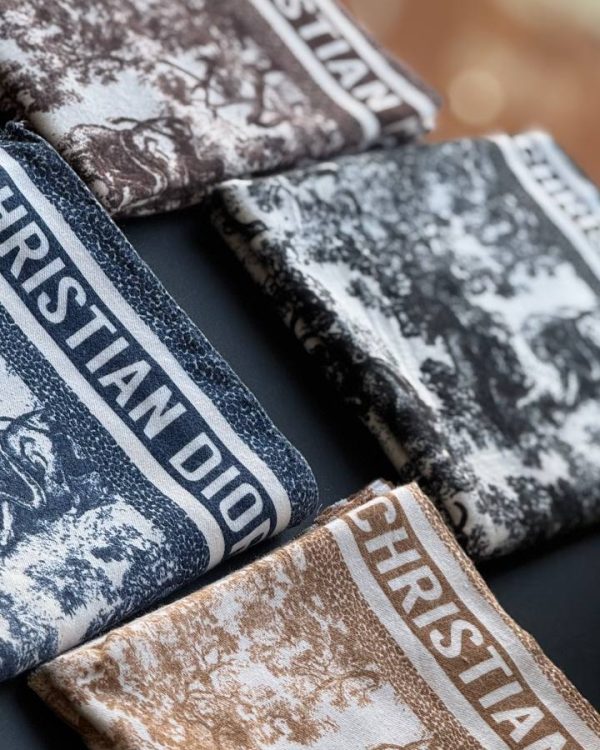 شال موهر کیریستین دیور دور دوخت پاییزه(تکفروشی کد 1044)