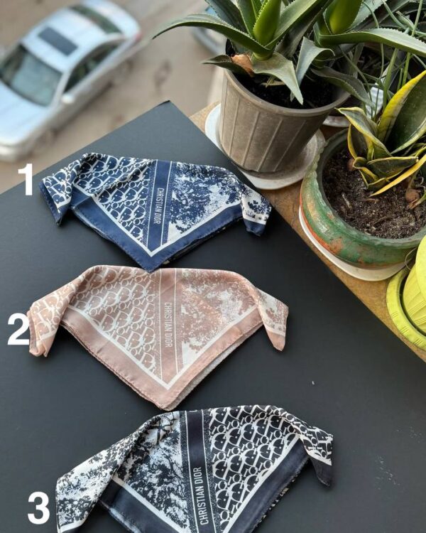 مینی اسکارف نخی پاییزه طرح dior عمده (جین 6 تایی کد 1118)